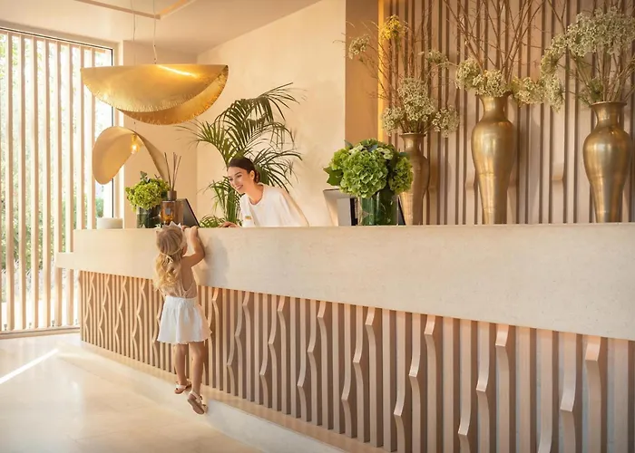 度假村 Porto Sani 5*