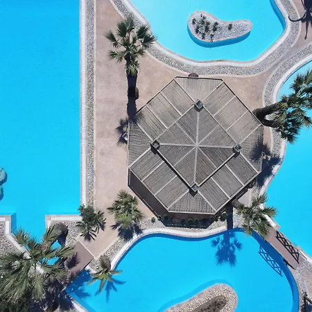 אתר נופש Porto Sani 5*