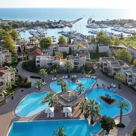 Porto Sani אתר נופש 5*