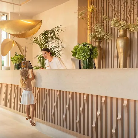 אתר נופש Porto Sani 5*